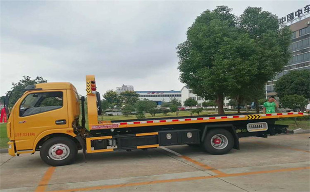 文昌定远24小时拖车救援电话号码，定远道路救援公司怎么收费的